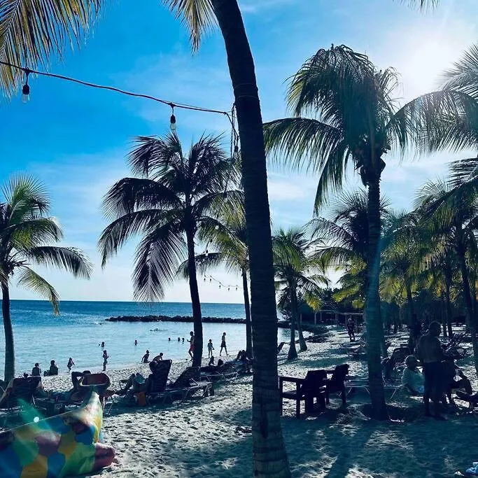 Villa At Blue Bay Resort With Stunning View ウィレムスタッド